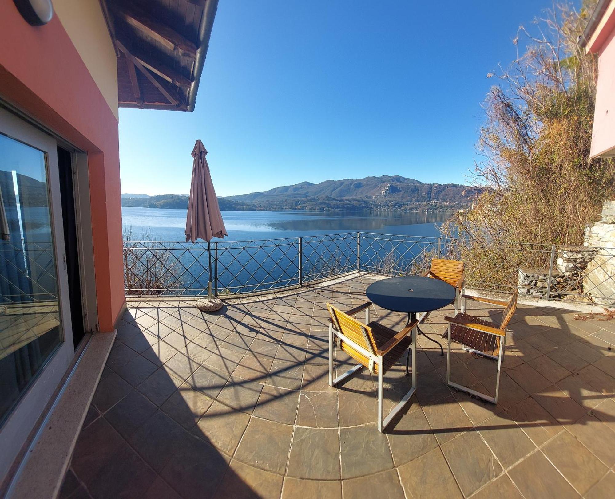 אורטה סאן ג'יוליו Casa Sul Lago Orta מראה חיצוני תמונה