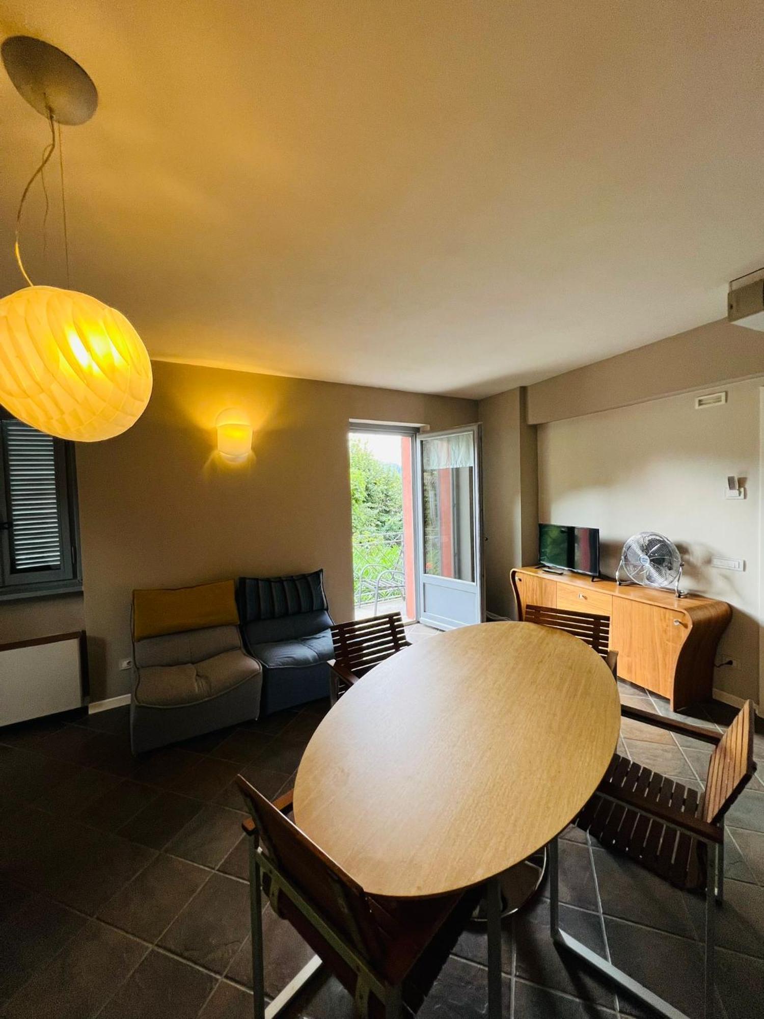 אורטה סאן ג'יוליו Casa Sul Lago Orta מראה חיצוני תמונה
