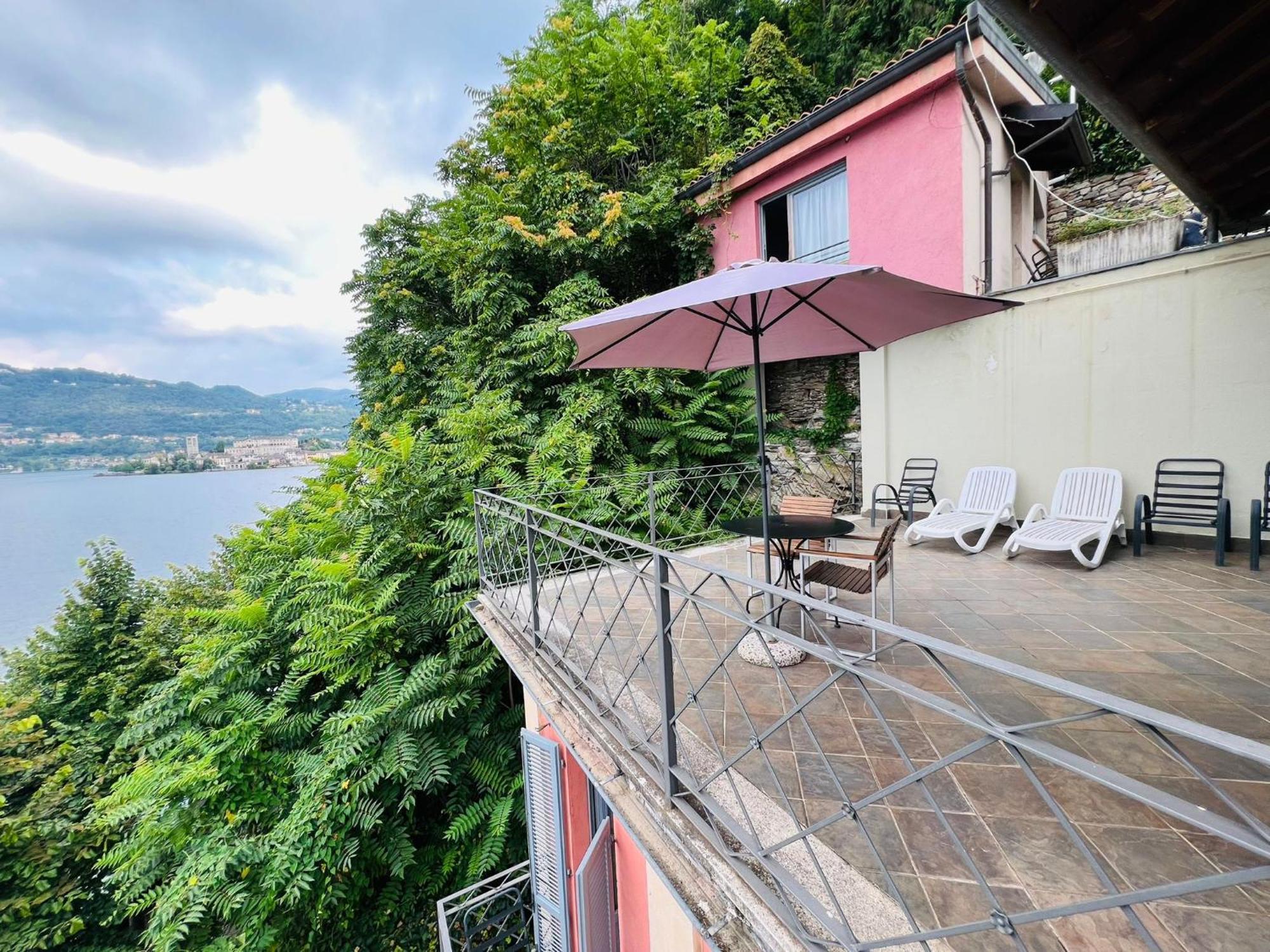 אורטה סאן ג'יוליו Casa Sul Lago Orta מראה חיצוני תמונה