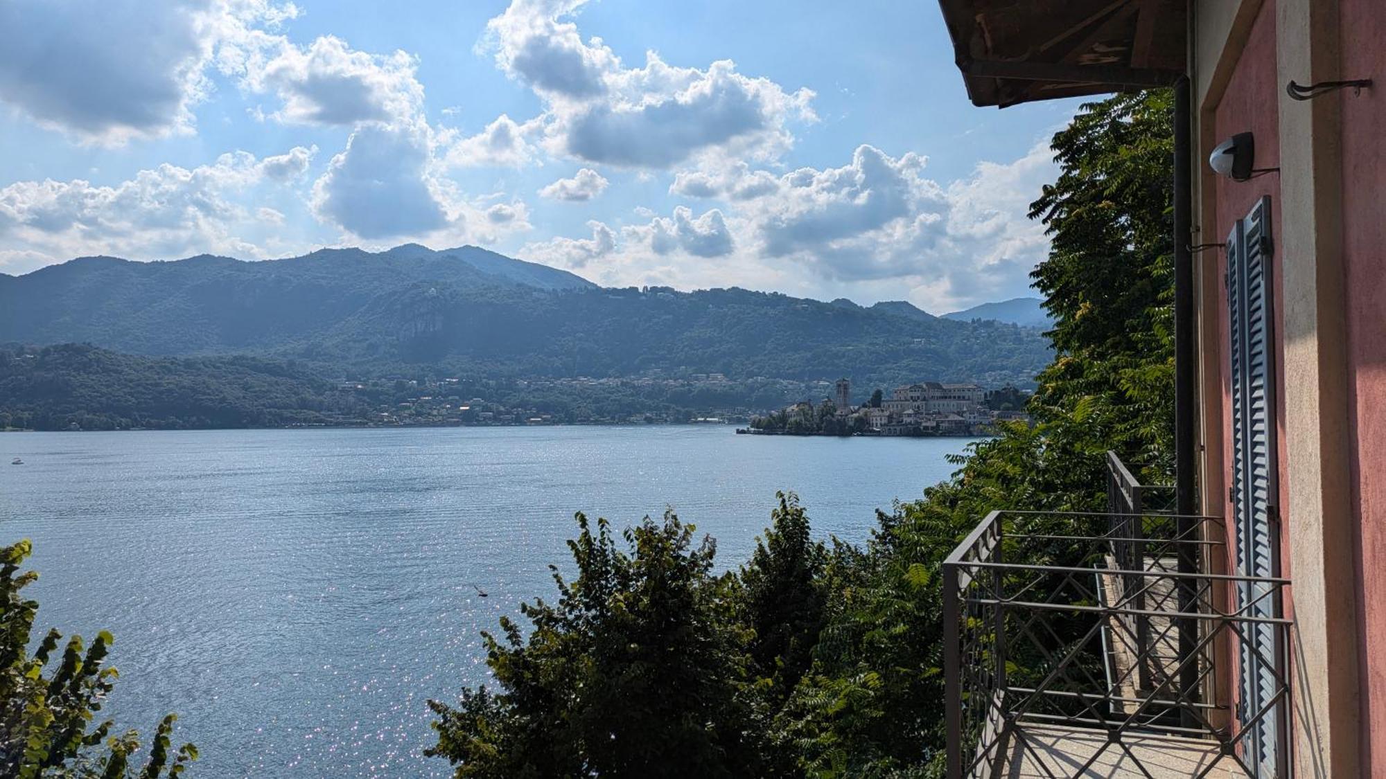 אורטה סאן ג'יוליו Casa Sul Lago Orta מראה חיצוני תמונה