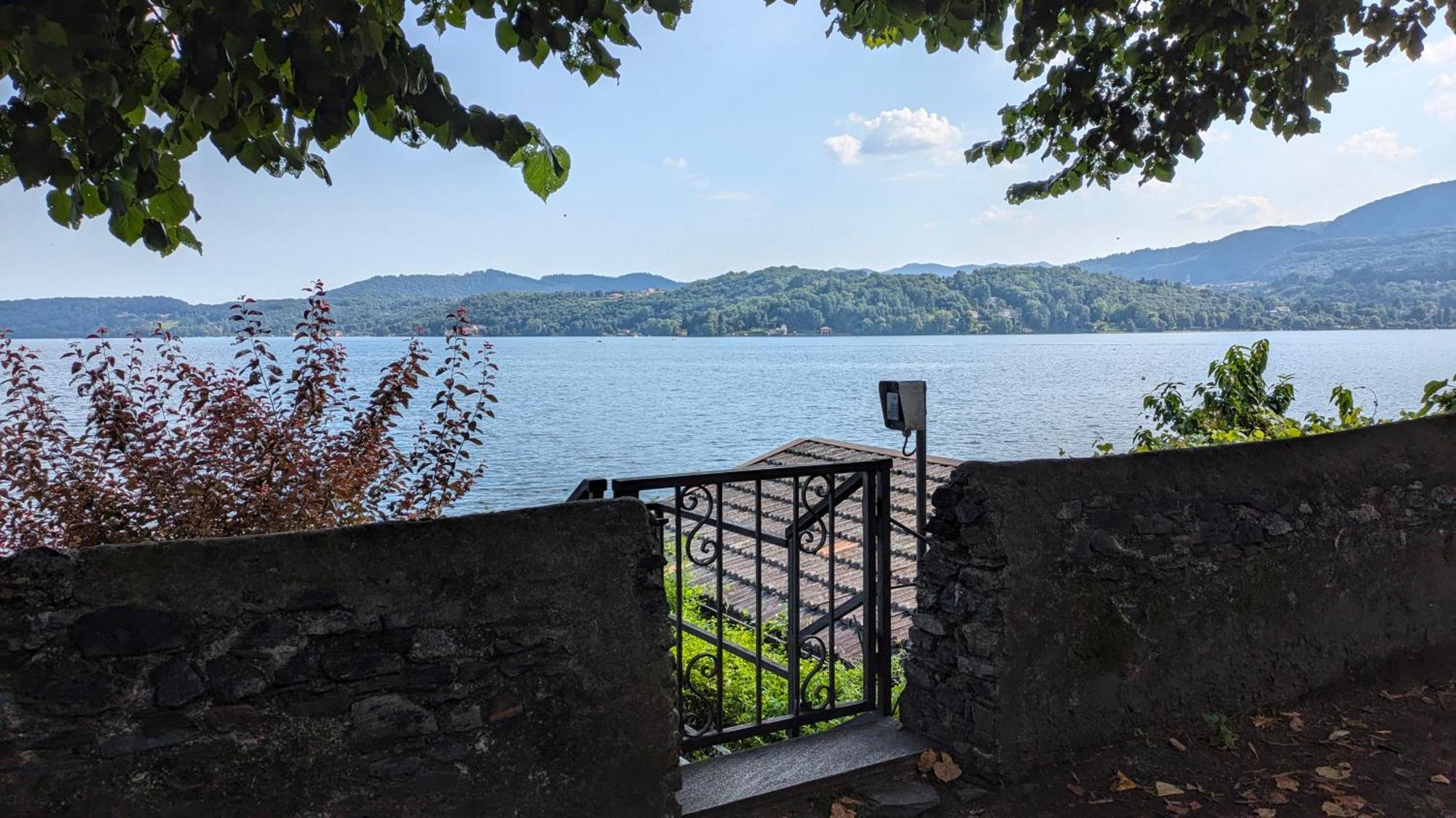 אורטה סאן ג'יוליו Casa Sul Lago Orta מראה חיצוני תמונה