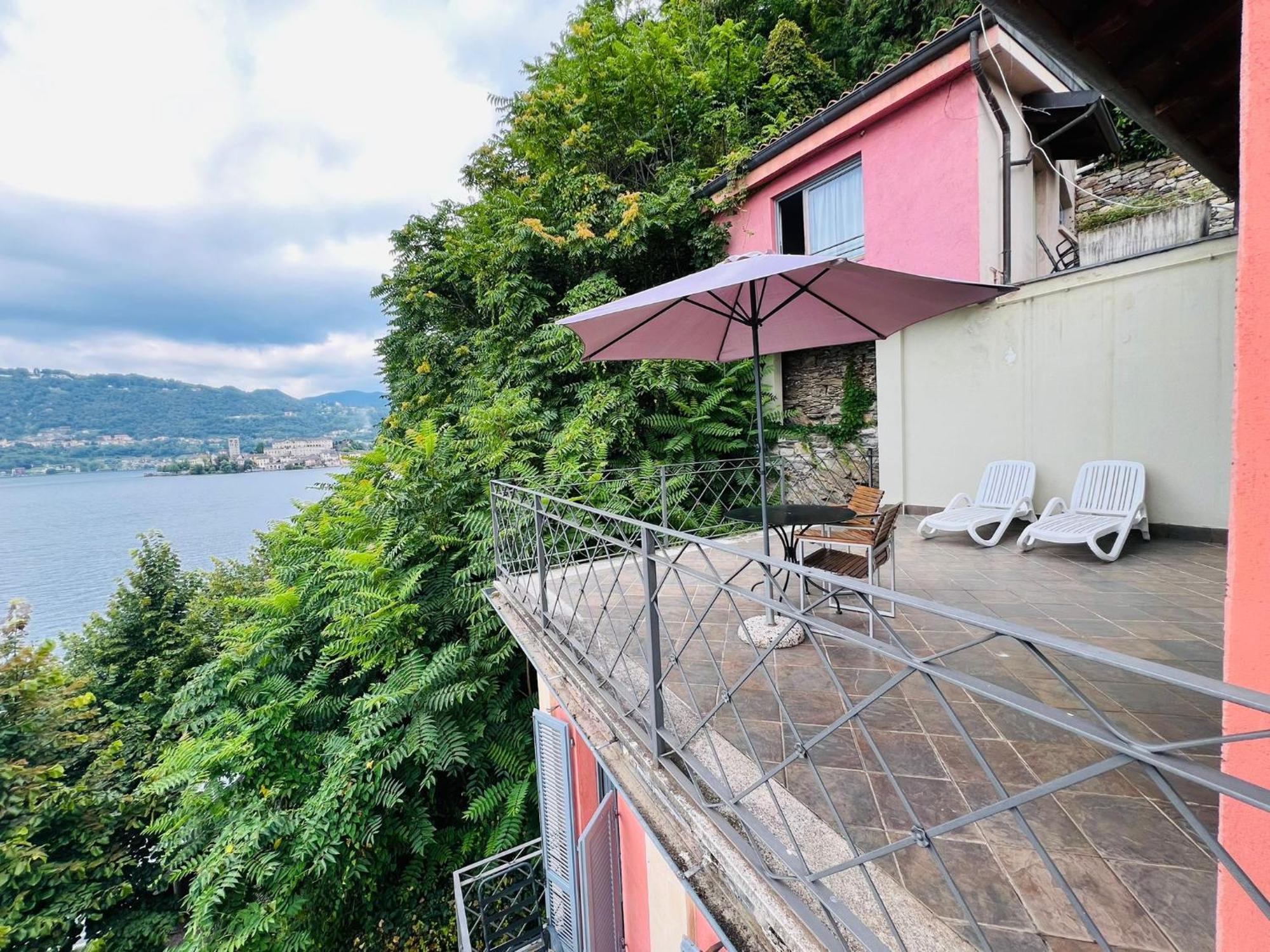 אורטה סאן ג'יוליו Casa Sul Lago Orta מראה חיצוני תמונה