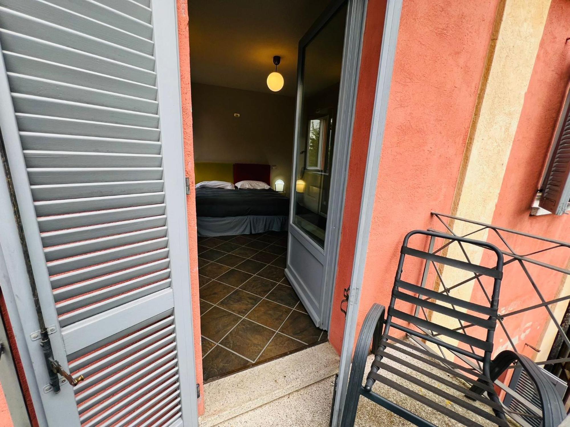 אורטה סאן ג'יוליו Casa Sul Lago Orta מראה חיצוני תמונה