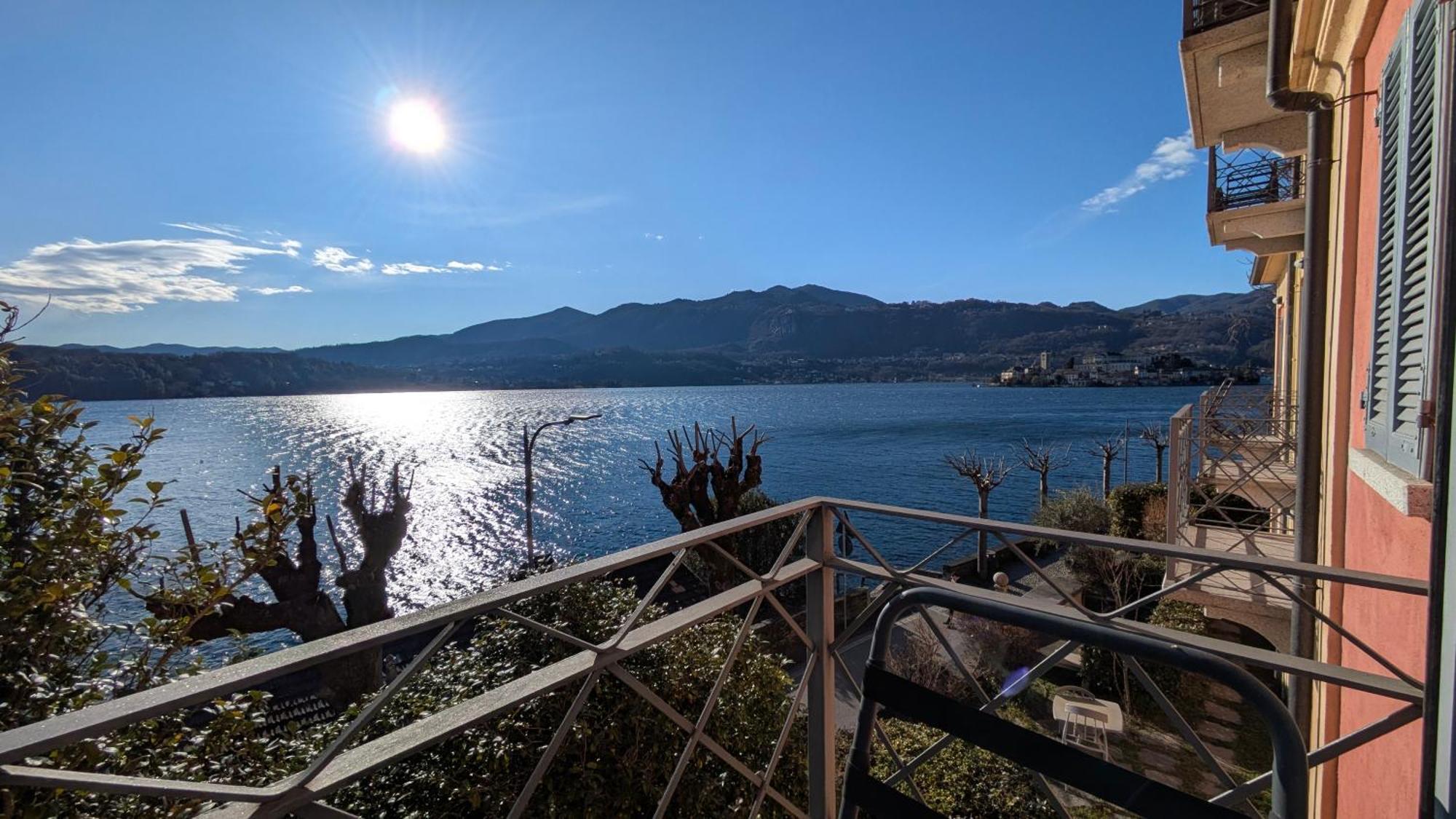 אורטה סאן ג'יוליו Casa Sul Lago Orta מראה חיצוני תמונה